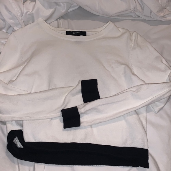 Cropped Longsleeve - Picture 1 of 2